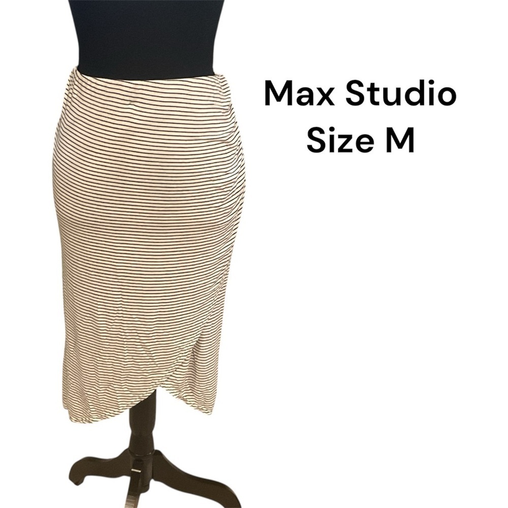 MAX STUDIO ELASTIC WAIST SKIRT BLUE & WHITE STRIPED SIZE MEDIUM